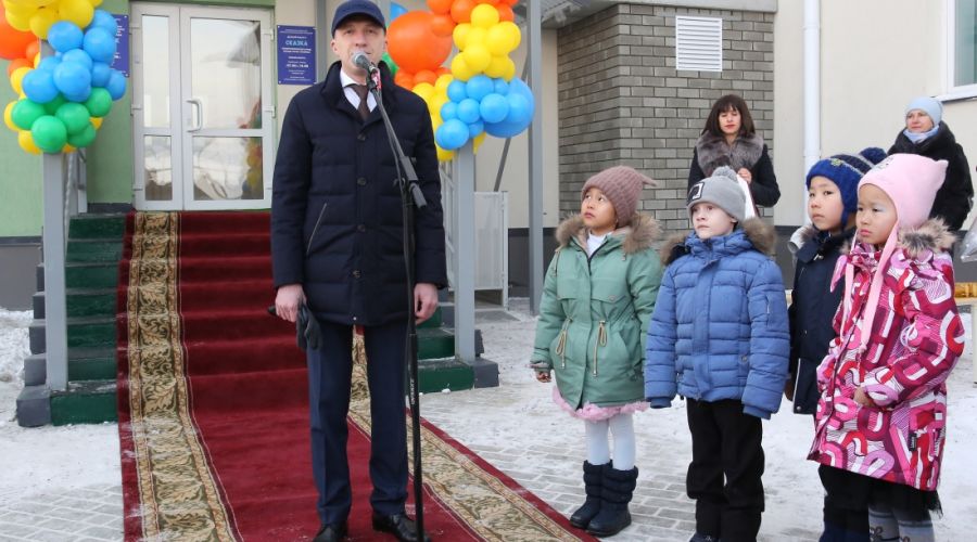 Власти Горно-Алтайска прокомментировали обрушение потолка в недавно построенном детсаду