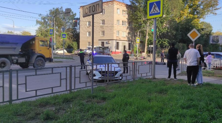 Водитель иномарки насмерть сбила мотоциклиста в Барнауле