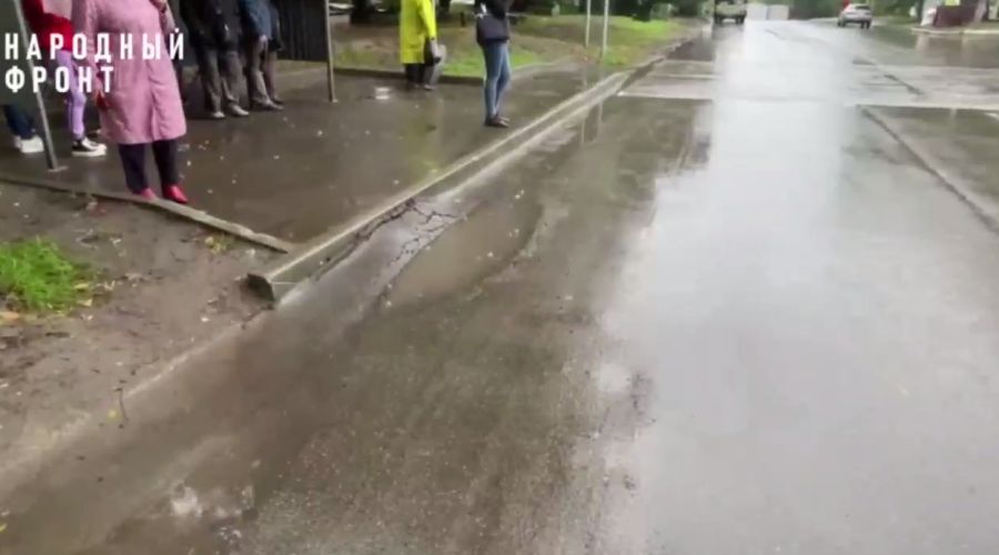 В Барнауле «пучит» асфальт на отремонтированной меньше года назад дороге