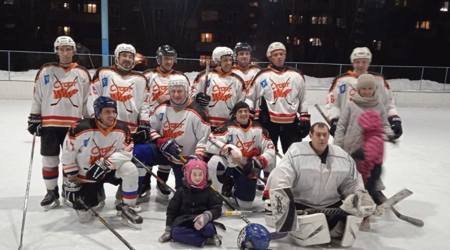 Скандал с «выселением» хоккейной коробки в Новоалтайске набирает обороты (обновлено)