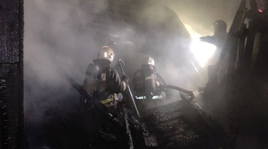 Печка могла стать причиной гибели пожилых барнаульцев на пожаре