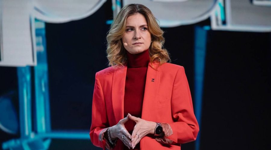 Депутат Госдумы из Барнаула просит проверить полуголую вечеринку российских звезд