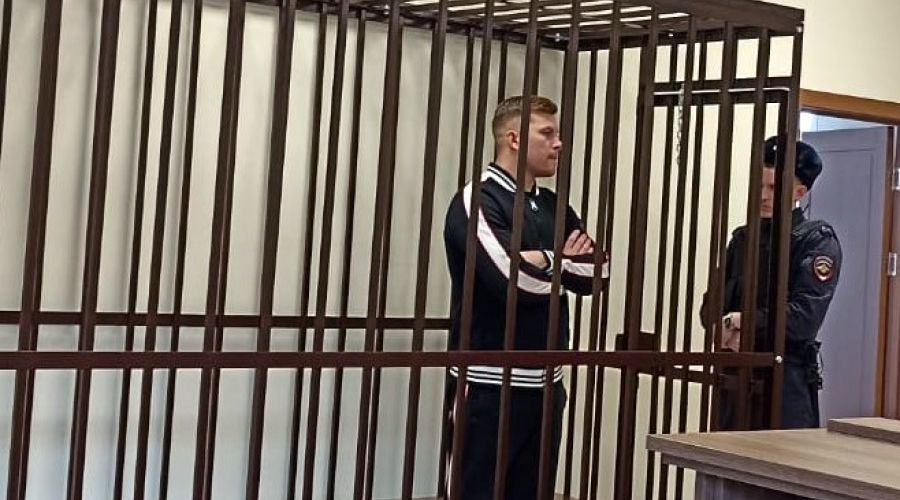 Суд отправил под арест «дорожного» вице-мэра Барнаула по уголовному делу о взятках от перевозчика