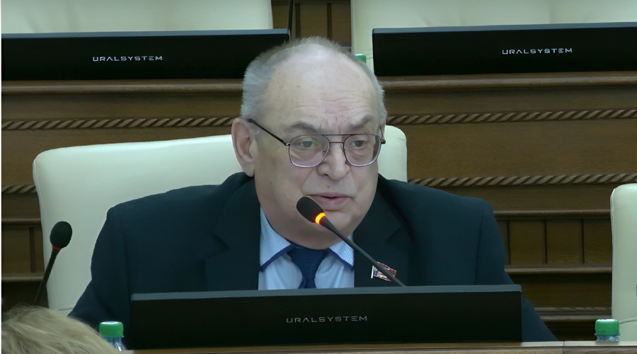 «Надо брать дрын»: алтайский парламентарий поднял вопрос об отношении краевых медиков к пациентам