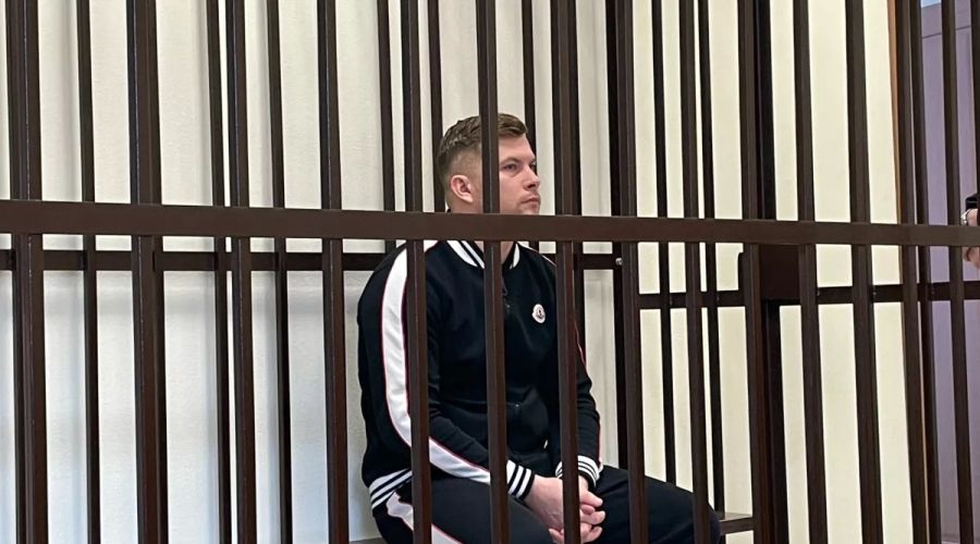 Суд оставил в СИЗО вице-мэра Барнаула Антона Шеломенцева