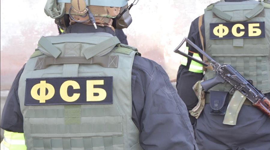 Трех новосибирцев арестовали в Барнауле за подготовку теракта на выборах президента