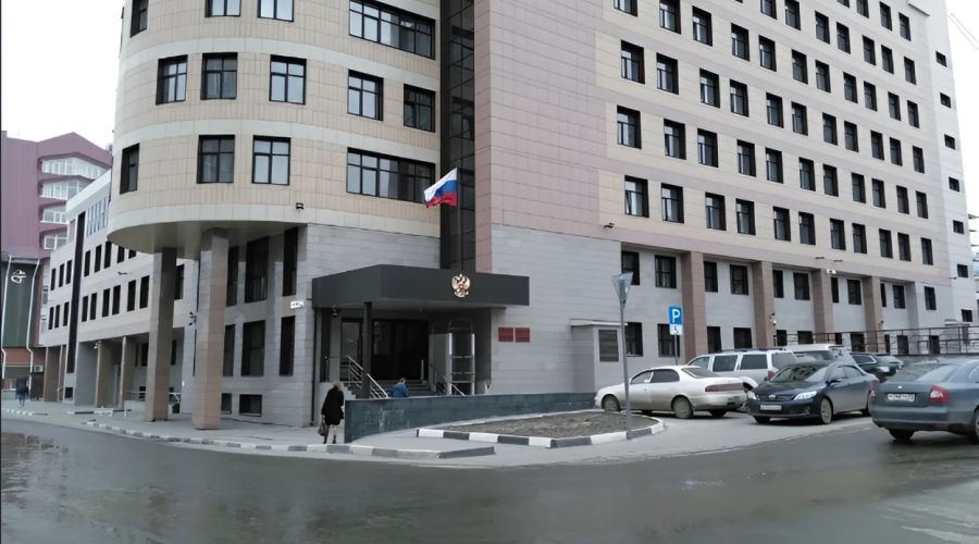 Дело бывшего замглавы Минприроды Алтайского края начали рассматривать в суде