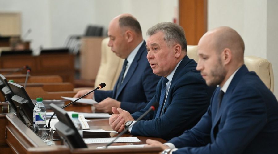 Депутаты Заксобрания обозначили вопросы к отчету губернатора Алтайского края