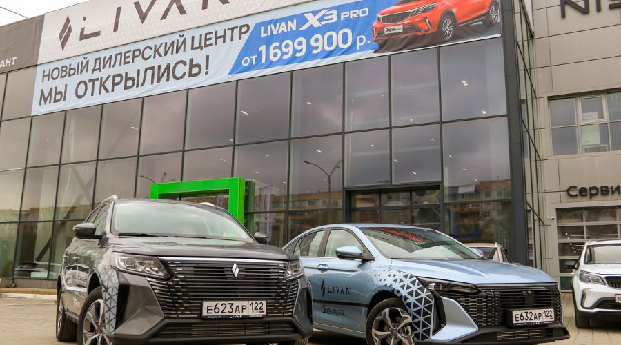 Автоцентр АНТ запустил продажи спортивного седана LIVAN S6PRO и современного кроссовера LIVAN X6PRO