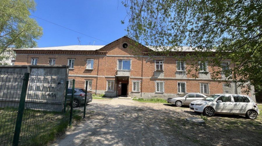 Власти Барнаула назвали обвал потолка в общежитии «демонтажем чердачного перекрытия»