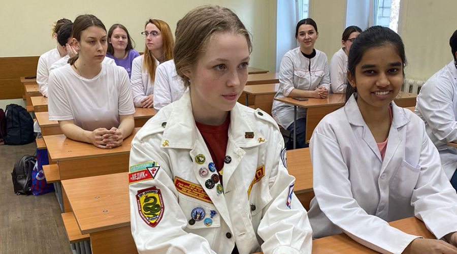 Бойцы алтайских студенческих отрядов станут медсестрами