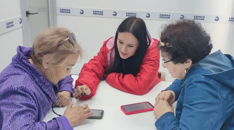 Алтайские единороссы определились со своими претендентами на предстоящих выборах депутатов Госсобрания