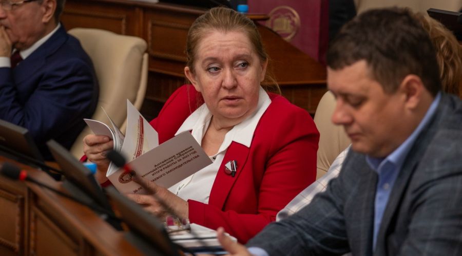 «Особых проступков не совершала»: депутата Алтайского Заксобрания Людмилу Цивилеву исключили из ЛДПР