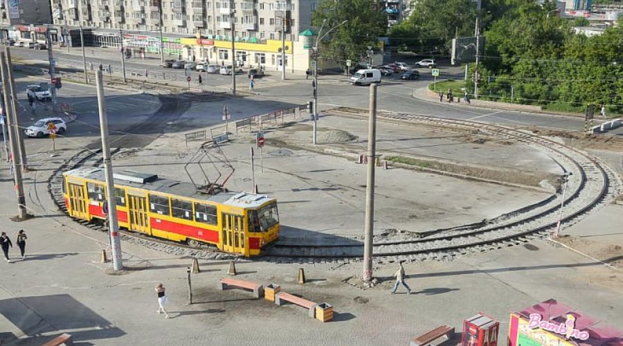 На главном барнаульском проспекте ограничат движение транспорта из-за разбора трамвайного кольца