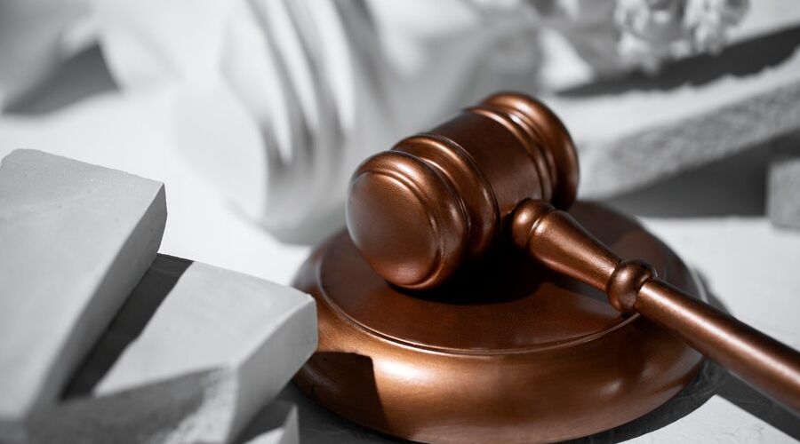 Жители Каменского района пытаются отбиться от исков «навязанной» им временной УК