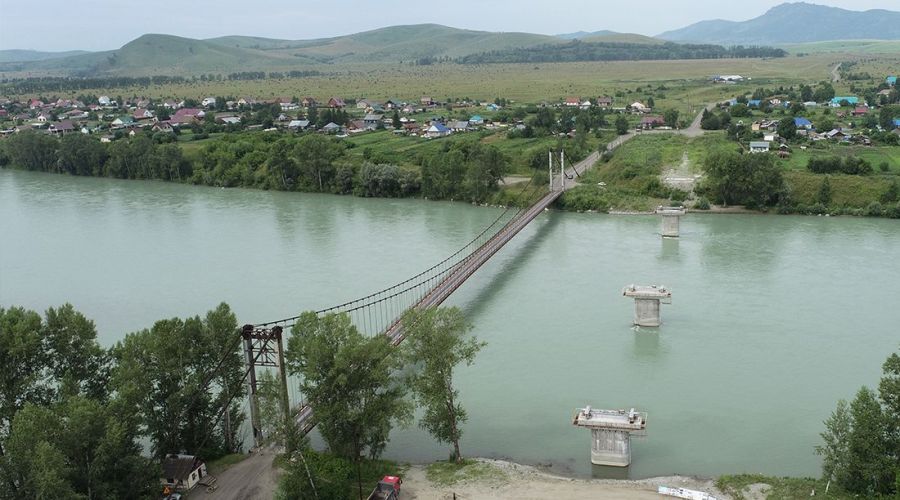 В Республике Алтай форсируют строительство нового моста через Катунь