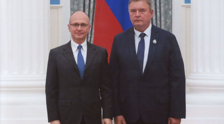 Бессменному главе одного из районов Алтайского края вручили награду в администрации президента