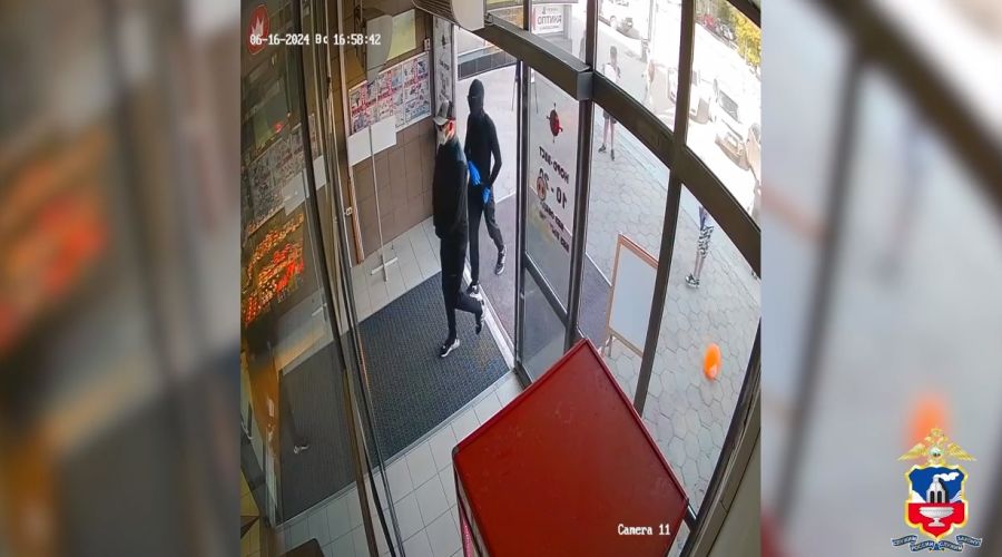 Полиция задержала причастных к ограблению ювелирного отдела в барнаульском ТЦ