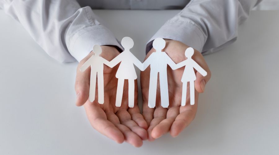 Депутаты Алтайского Заксобрания поддержали запрет на усыновление детей в государства, лояльные к трансгендерным переходам