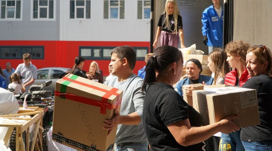 Еще один гуманитарный конвой отправился из Барнаула в Курскую область