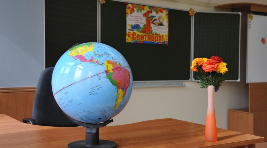 Учебники Мединского появятся в алтайских школах в новом учебном году