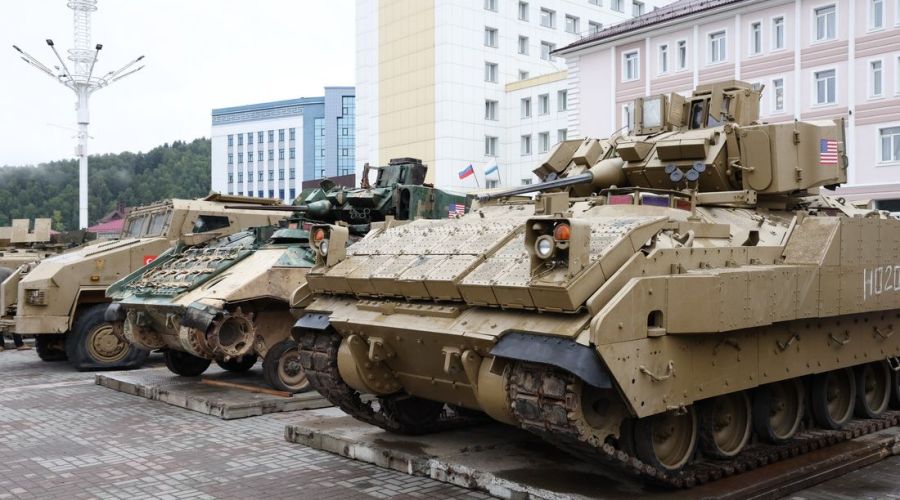 Выставка техники НАТО на Алтае