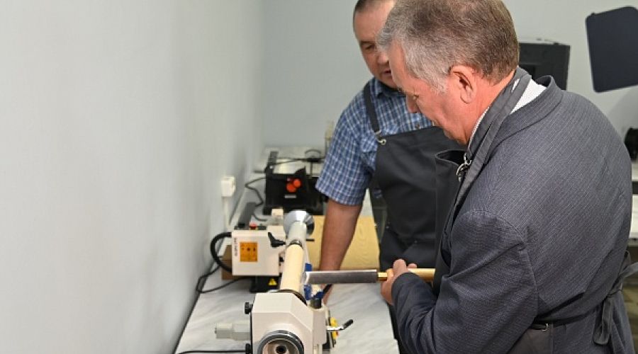 Спикер краевого Заксобрания Александр Романенко поддержал возвращение уроков труда в школы