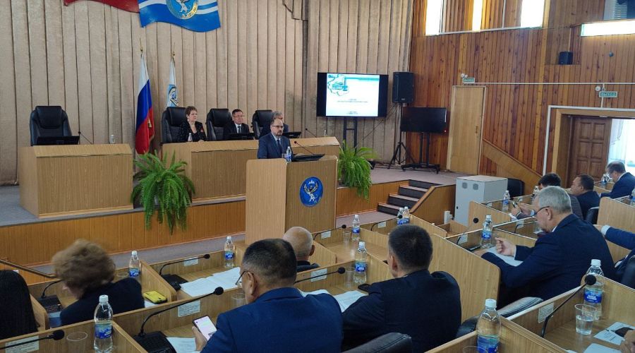 Избирком огласил имена держателей мандатов в новом созыве алтайского Госсобрания