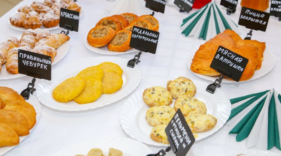 Фриттата, минестроне и фон-дю: барнаульским властям рассказали об изменениях в школьном питании