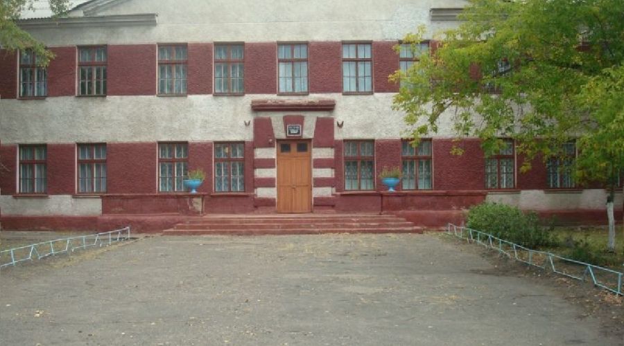 В Михайловском районе закрыли ветхую 70-летнюю школу