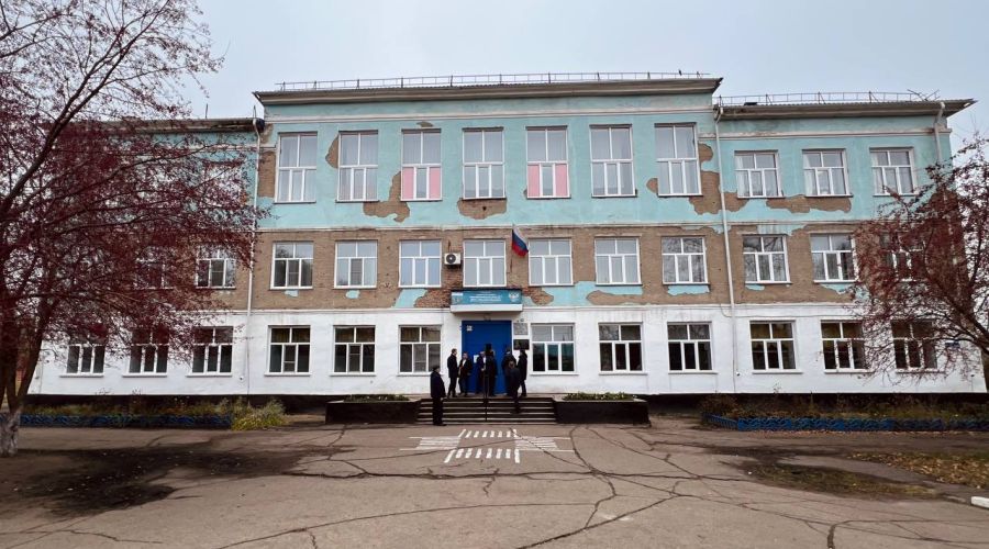 Рубцовскую школу отремонтируют за 230 млн рублей в разгар учебного года