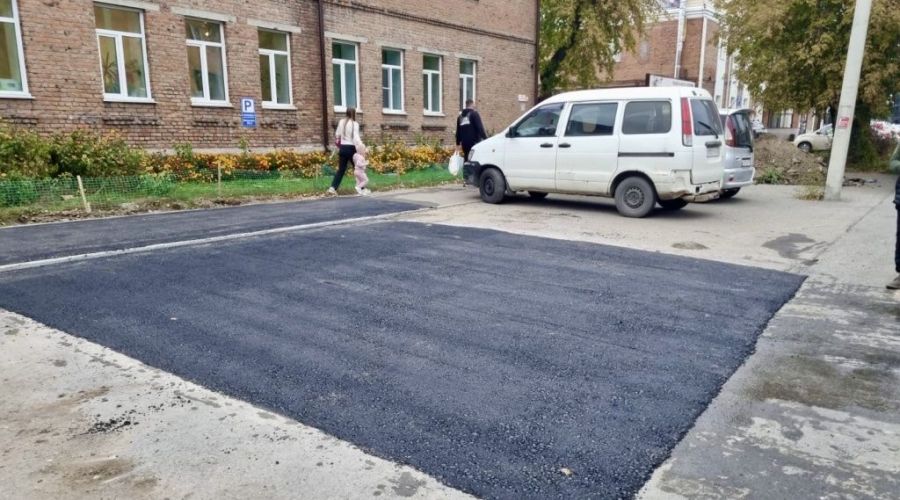 Барнаульские тепловики уложили асфальт на 685 участках после ремонта сетей