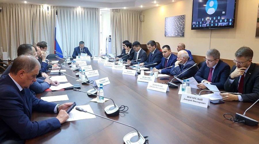 «Должны объяснить это президенту»: в Госдуме раскритиковали алтайских чиновников за свалки