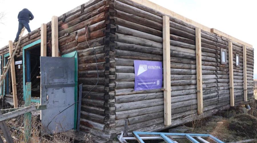 Глава Республики Алтай провел «разбор полетов» с подрядчиком, сорвавшим ремонт по нацпроекту