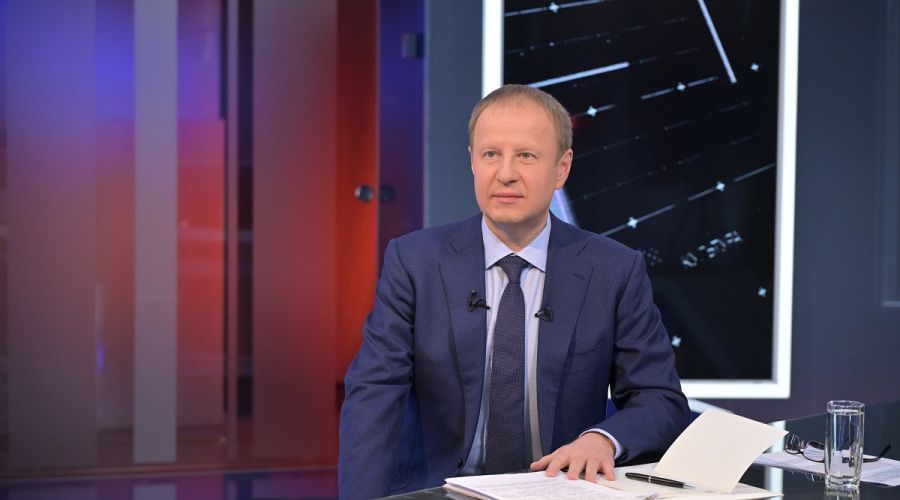 Губернатор Алтайского края Виктор Томенко в прямом эфире 