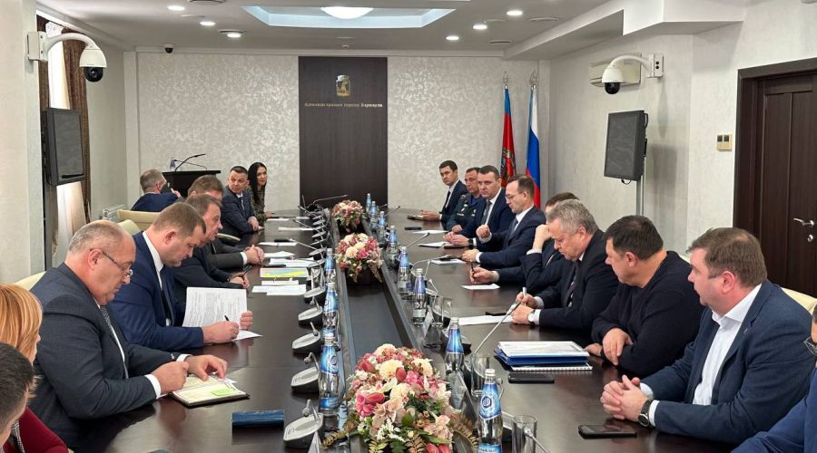 Около 150 тысяч жителей Барнаула остались без холодной воды из-за коммунальной аварии (обновлено)