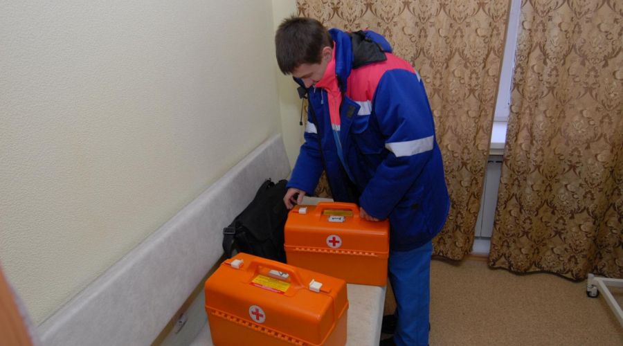 В Алтайском крае остался нерешенным вопрос с дополнительными выплатами медикам скорой помощи