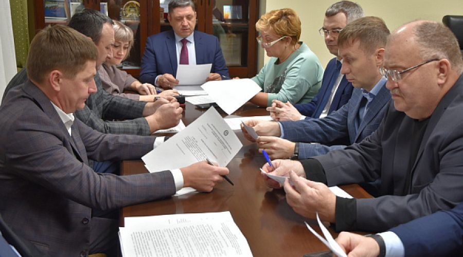 Алтайские парламентарии обсуждают повышение взносов на капремонт многоэтажек