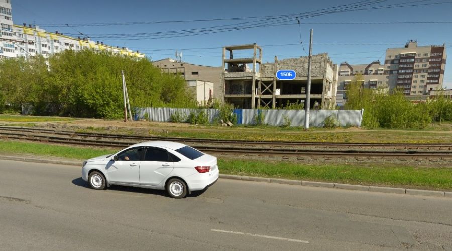 Чиновники добиваются продажи многолетнего недостроя напротив барнаульского ТРЦ «Волна»