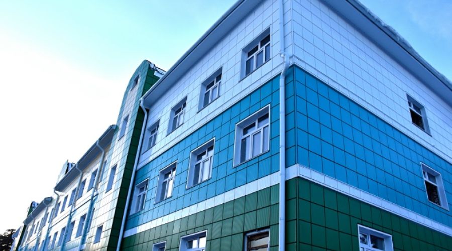 Срок сдачи новой поликлиники в Ребрихе снова перенесли