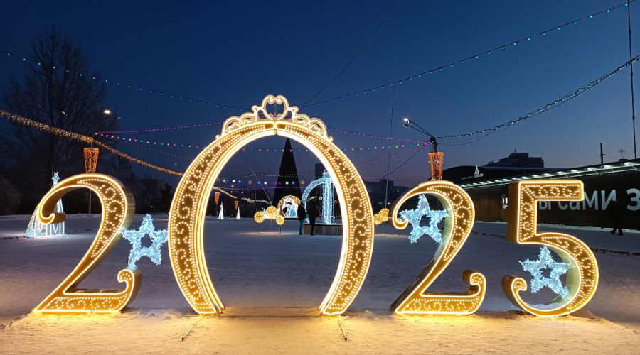 Главный новогодний городок Барнаула откроют огненным шоу