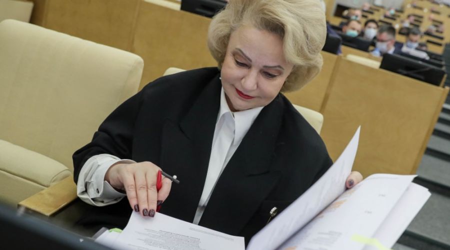 Думец из Алтайского края предложила ввести штрафы за популяризацию многоженства