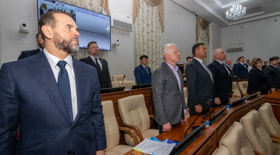 Окружная оптимизация и маткапитал: алтайские депутаты анонсировали первую в 2025 году сессию