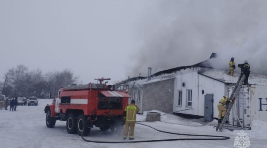 В алтайском селе горел маслосыродельный завод
