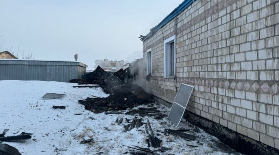 Следком возбудил уголовное дело после гибели ребенка и его дяди на пожаре в алтайском селе