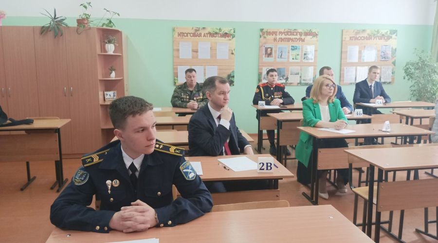 В алтайском Минобрнауки назвали чиновников-отличников по итогам сдачи пробного ЕГЭ