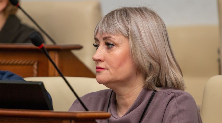 Моральные страдания алтайского депутата оценили в 30 тысяч рублей