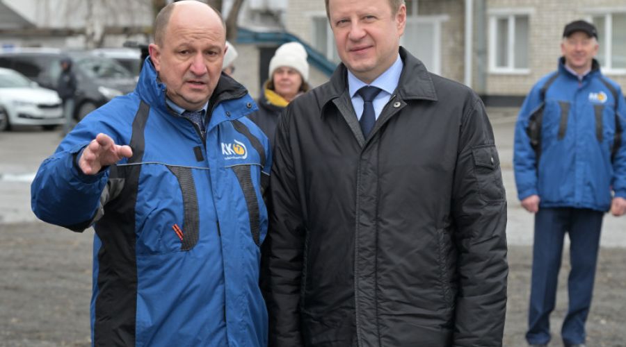 Губернатор оценил новации и применение нейросетей на экскурсии в «Алтайкрайэнерго»