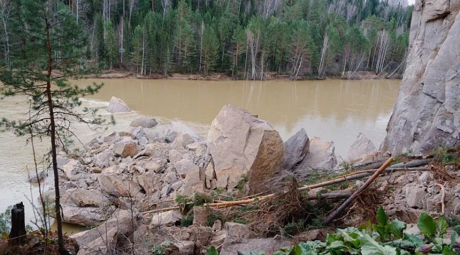 Ученый объяснил обрушение «Каменных ворот» в Горном Алтае