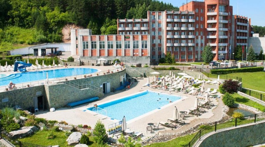 Туристы на майские праздники предпочли отдых на Алтае заграничным курортам